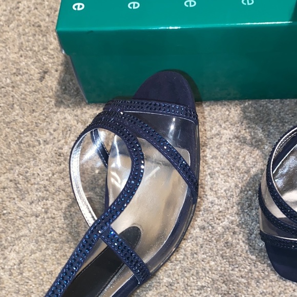 NWT David Tate Navy Blue Slingback Heels (Double Wide) - Picture 4 of 6